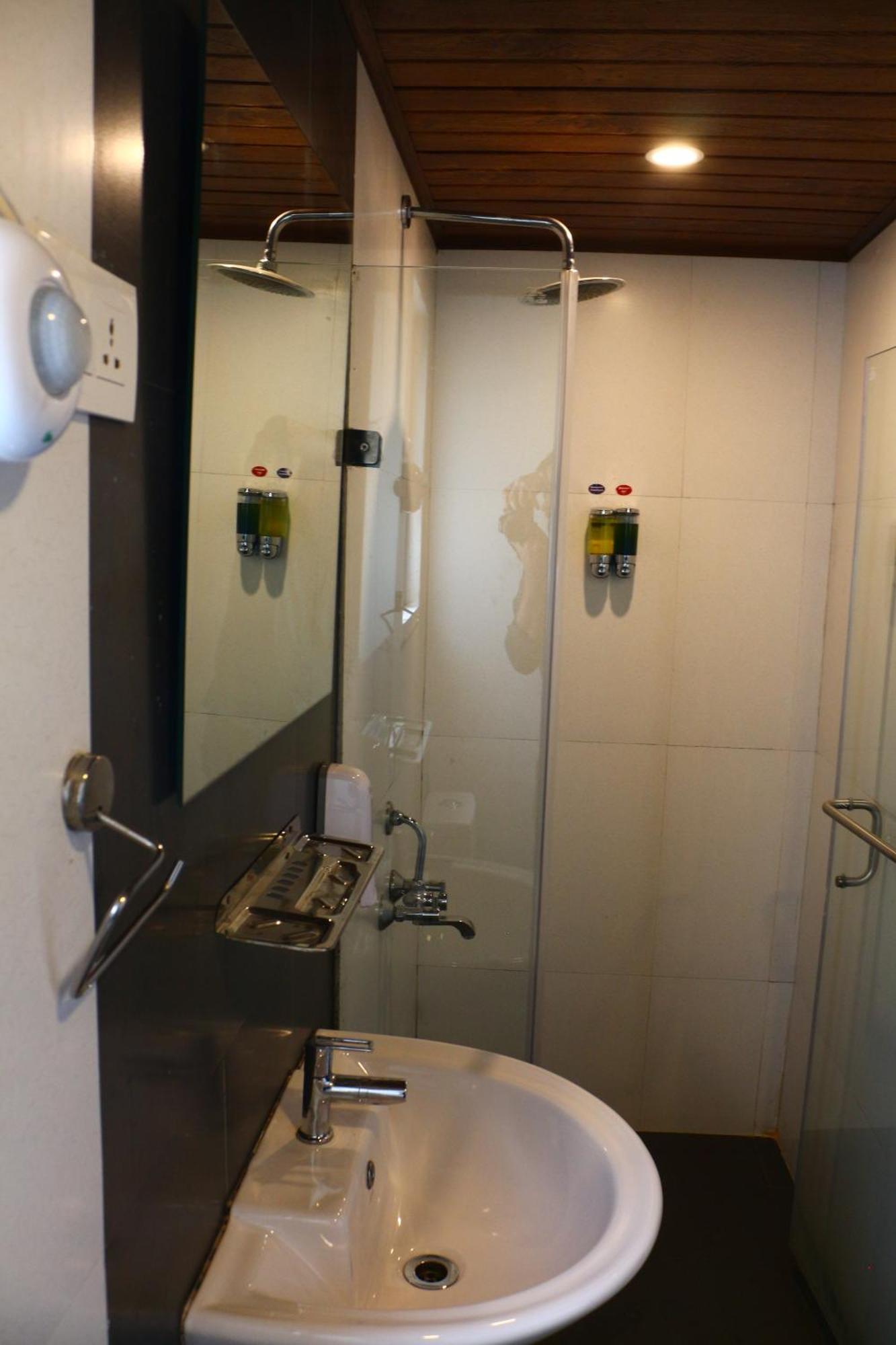 Logan Camp Ooty Hotel Кунур Екстериор снимка